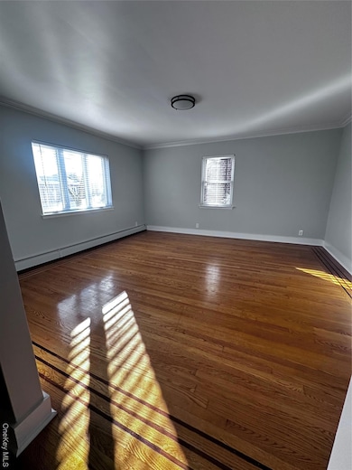 1233 Lydig Ave unit 1st fl, Bronx, NY 10461 - photo 2