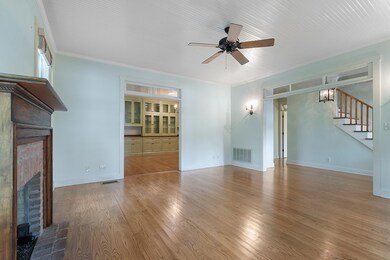 605 W Austin St, Fredericksburg, TX 78624 - photo 7