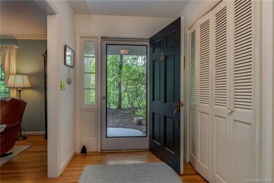 Foyer, Living room on left, Den is straight ahead.
