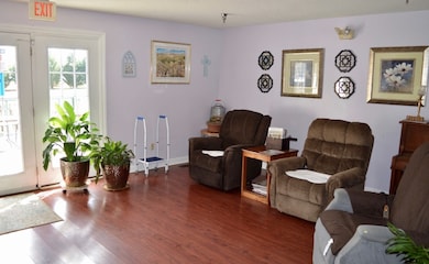 328 Cumberland St W, Cowan, TN 37318 - photo 3