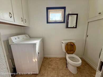 1911 Luzerne St, Scranton, PA 18504 - photo 4