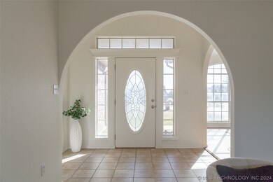 167 E Golden Rod St, Skiatook, OK 74070 - photo 2