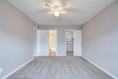 327 W Hufsmith Rd unit 702, Tomball, TX 77375 - photo 5