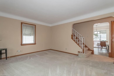 30051 Frank Dr, Wickliffe, OH 44092 - photo 4