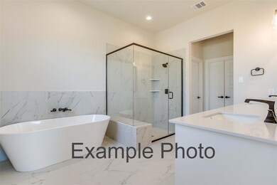 9001 Valley Oak Ct, Springtown, TX 76082 - photo 2