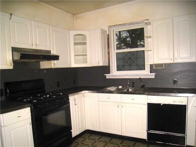 118 Verndale Ave, Providence, RI 02905 - photo 2