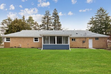 4661 Kirchoff Rd, Rolling Meadows, IL 60008 - photo 2