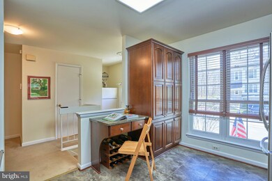 8302 Southern Oaks Ct, Lorton, VA 22079 - photo 6