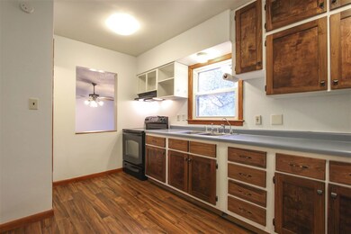 3712 Rownd St, Cedar Falls, IA 50613 - photo 5