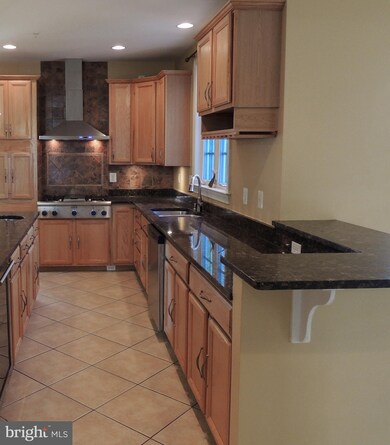 14206 Crumlin Ct, Laurel, MD 20707 - photo 5