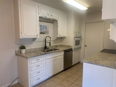 1417 Simpson Dr, Hurst, TX 76053 - photo 2