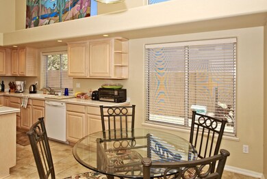 007_Breakfast Area