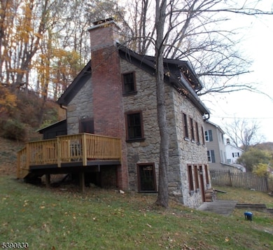 927 Wall St, Newton, NJ 07860 - photo 2