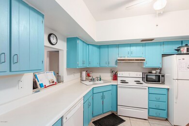 Bright and cheerful kitchen