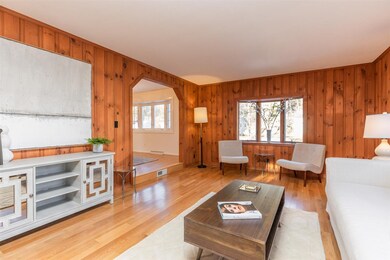 29 Suzanne Dr, Portsmouth, NH 03801 - photo 2