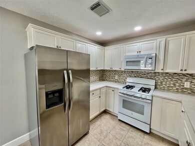 6407 King Post Dr, Houston, TX 77088 - photo 7