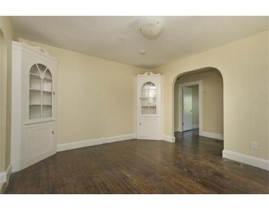 138 Winchester St unit 1, Brookline, MA 02446 - photo 3