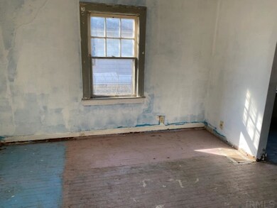 813 S Shipley St, Muncie, IN 47302 - photo 5