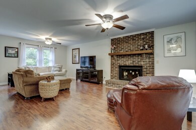 211 Hervey Ln, Wilmington, NC 28411 - photo 5