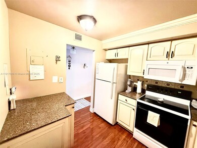 600 Three Islands Blvd unit 1107, Hallandale Beach, FL 33009 - photo 3