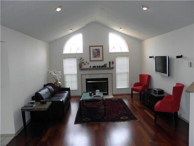 999 Willow Bluff Dr, Columbus, OH 43235 - photo 3