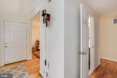 11727 Arbor Glen Way, Reston, VA 20194 - photo 4