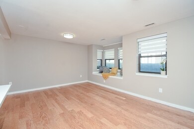 376 Commercial St unit 2B, Boston, MA 02109 - photo 6