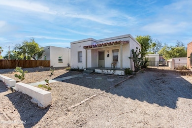 1540 E 9th St-3