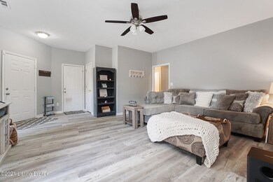 5900 Lake Huron Ct, Louisville, KY 40291 - photo 3