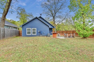 230 W Day St, Denison, TX 75020 - photo 6