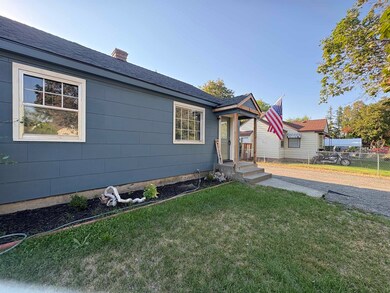 9807 N Whittier St, Spokane, WA 99218 - photo 4