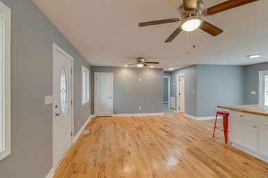 1900 Hurricane Loop, Tennessee Ridge, TN 37178 - photo 6