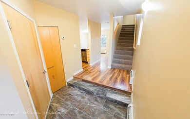 E 41st Court-25