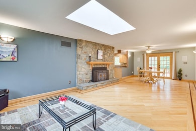 9008 Spring Ave, Lanham, MD 20706 - photo 6