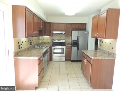 505 Madison Ct, Stafford, VA 22556 - photo 2