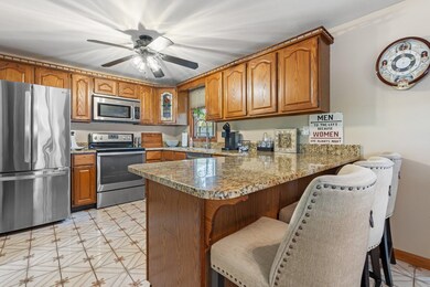 396 Huse Rd, Manchester, NH 03103 - photo 4