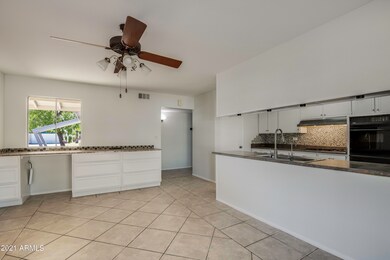 3042 E Desert Cove-5