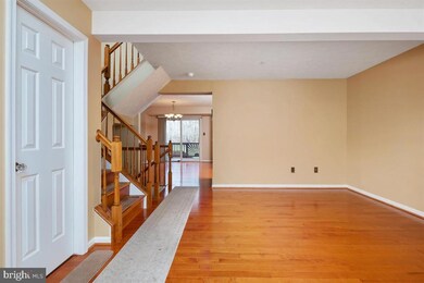 8506 Pine Meadows Dr, Odenton, MD 21113 - photo 4