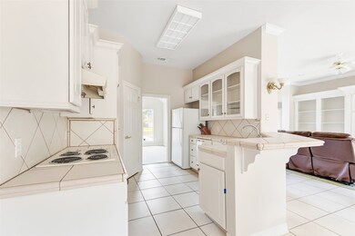 6008 Lakeside Dr, Liberty, TX 77575 - photo 7