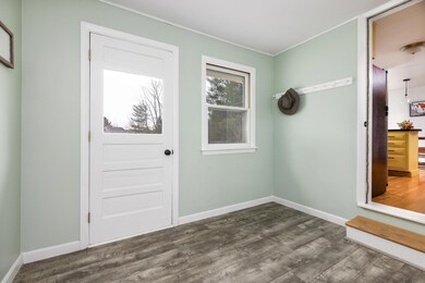 515 E Elm St, Yarmouth, ME 04096 - photo 5