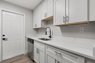 3659 Lalani Way, Sarasota, FL 34232 - photo 5