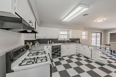 1320 Southern Blvd, Cleburne, TX 76033 - photo 7