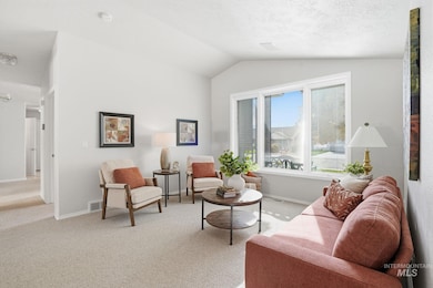 1010 Karndell St, Caldwell, ID 83605 - photo 6