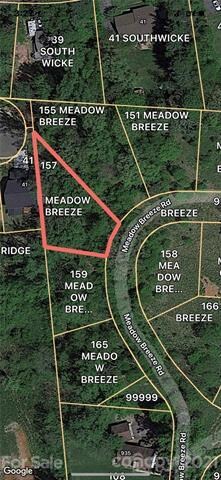 Great corner location! Lot is outlined in red.