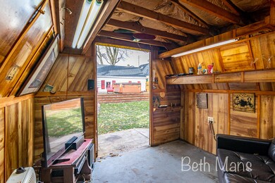 1010 Hollywood St NE, Grand Rapids, MI 49505 - photo 5
