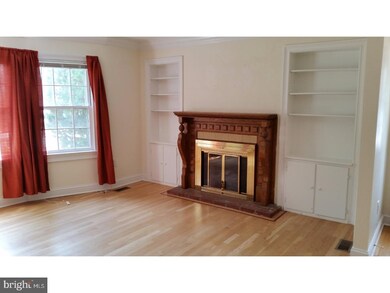 420 Sutherland Rd unit 1ST FL, Ewing, NJ 08618 - photo 3