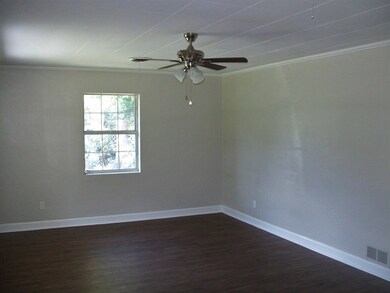 1003 Smith Ave, Douglas, GA 31533 - photo 2