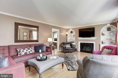 610 W Taylor Run Pkwy, Alexandria, VA 22314 - photo 3