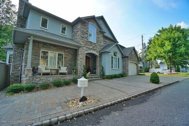 10 Canterbury Ct, Staten Island, NY 10309 - photo 2
