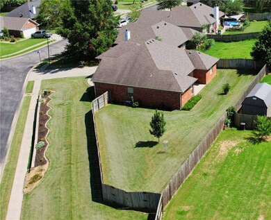 502 SW Maidstone Ave, Bentonville, AR 72712 - photo 2